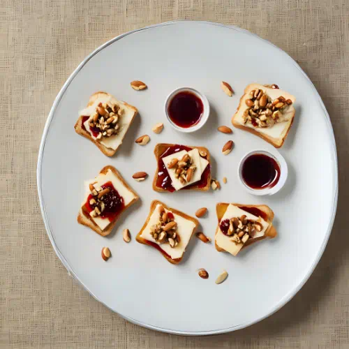 Tostadas de Brie con Mermelada y Frutos Secos